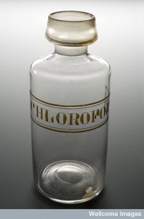 L0058939 Clear glass shop round for Chloroform, United Kingdom, 1850-